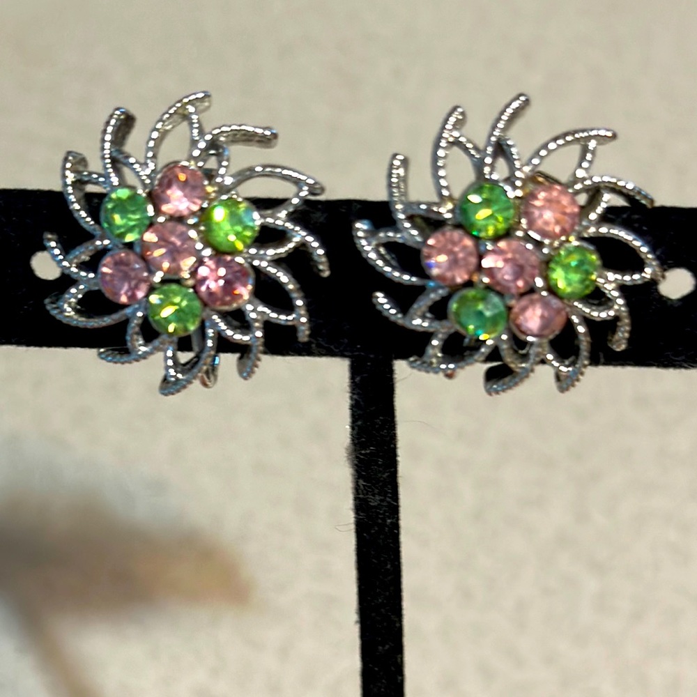 Vintage Coro silver tone pink and green rhinestone clip on earrings (627)